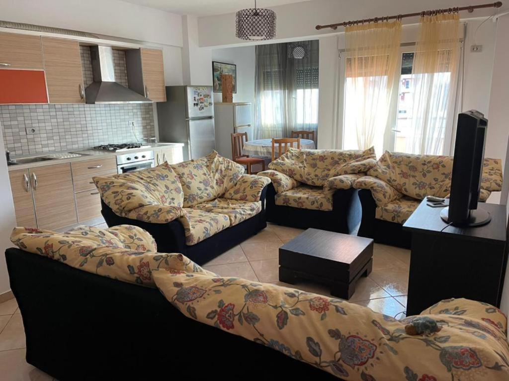 Ela Appartaments Vlorë Esterno foto